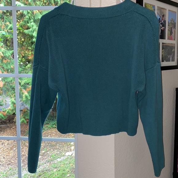 Kendall & Kylie Sweater - Picture 2 of 4